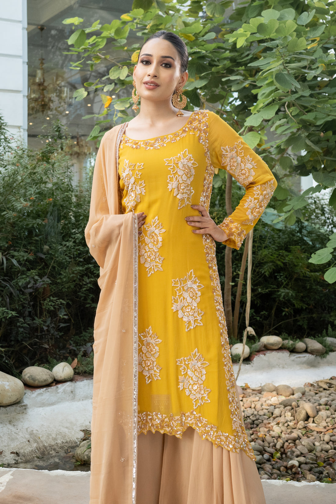 yellow formal suity for wedding, jago, sangeet, haldi