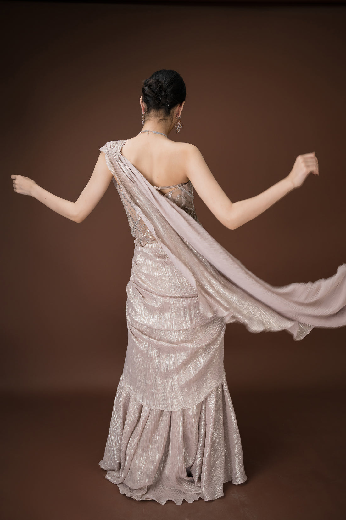 Designer Gold Crinkled Tissue Saree – Perfect for Weddings & Parties